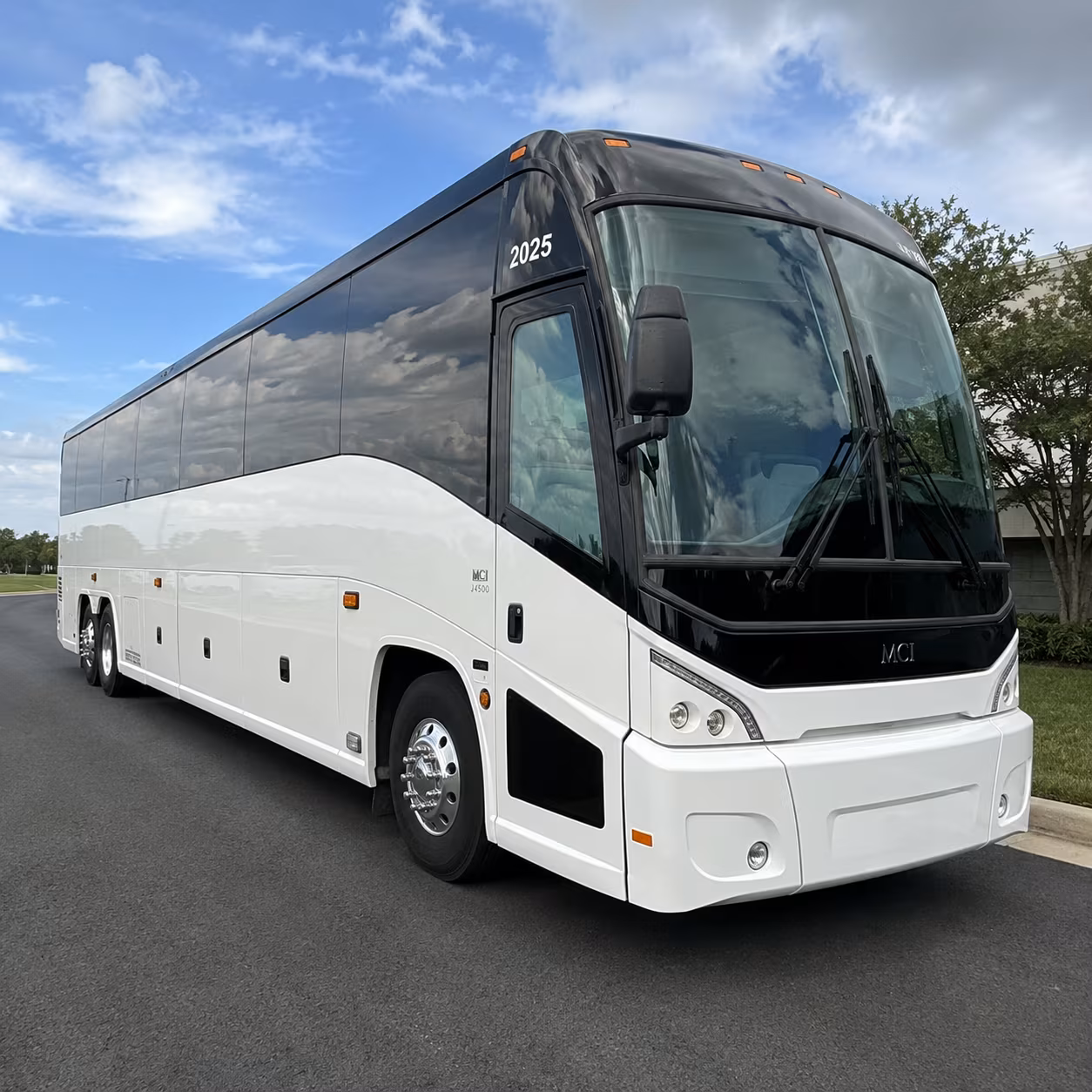 charter buses from franklin to nashville venues and sporting events
