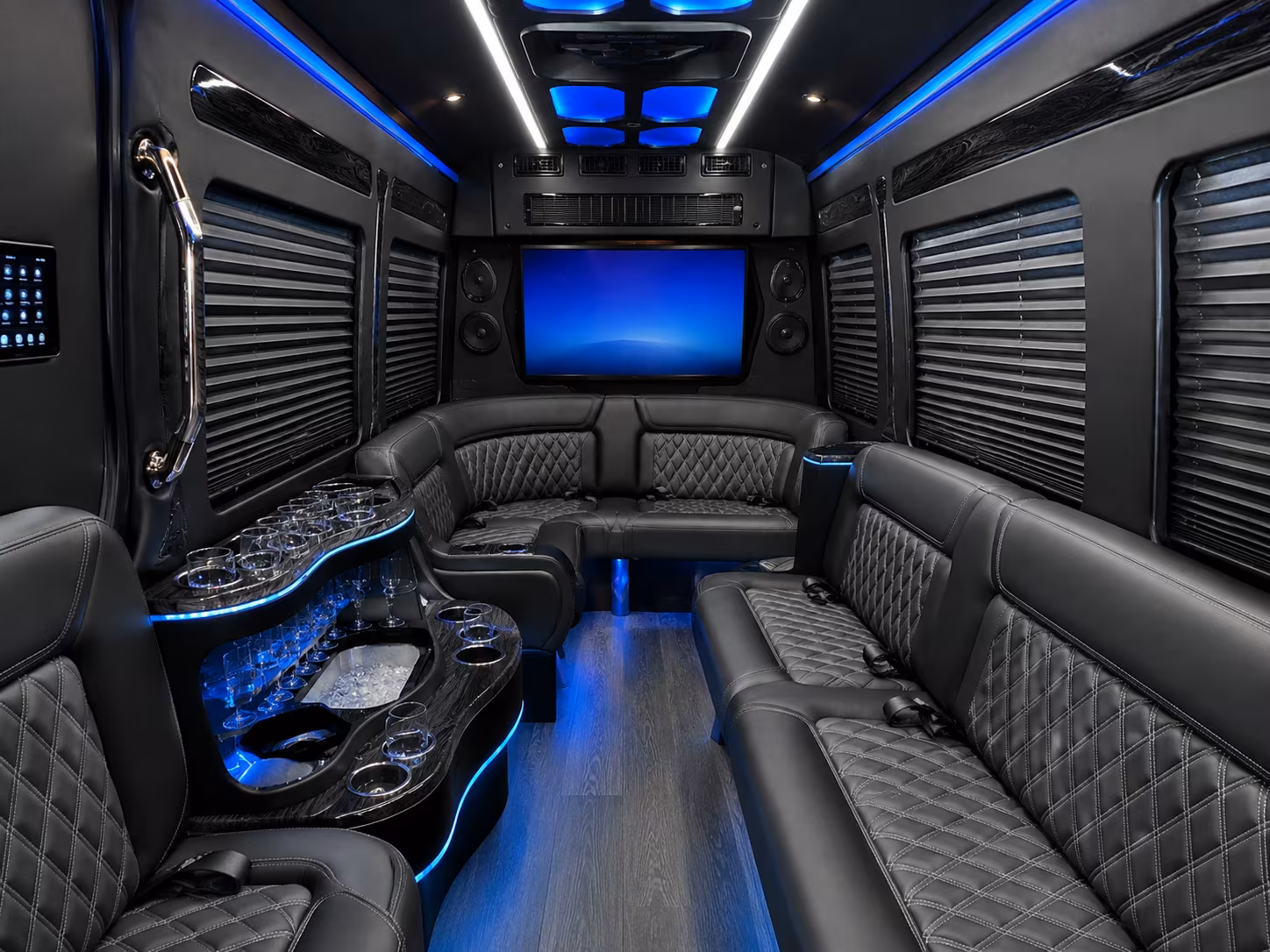 corporate retreat transportation to venues near franklin