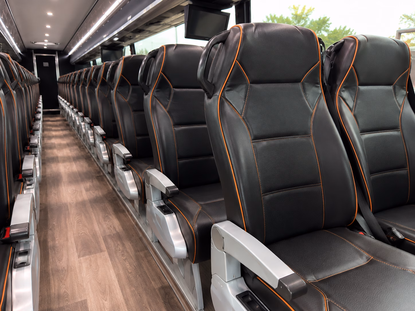 wine tour buses to arrington vineyards and the leiper s fork countryside